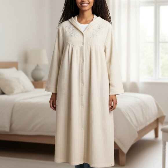 Womans Lovely House Dress Cream Embroidered Button-Up Dress - Picture 1 of 15